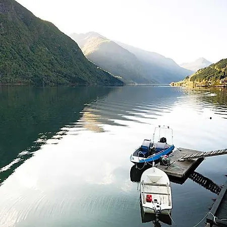 Fjaerland Fjordstove - Huseby Hotelldrift As Hotel