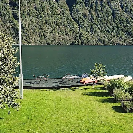 Fjaerland Fjordstove - Huseby Hotelldrift As Balestrand