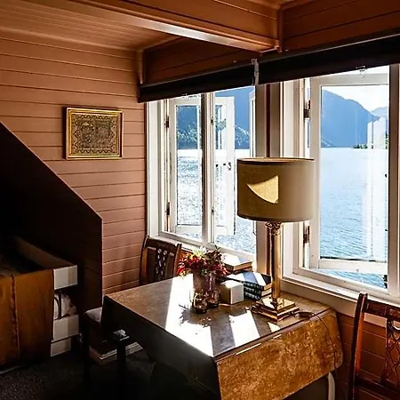 Fjaerland Fjordstove - Huseby Hotelldrift As Hotel Balestrand