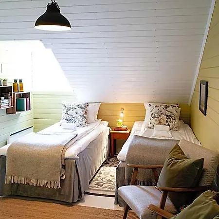 Hotel Fjaerland Fjordstove - Huseby Hotelldrift As